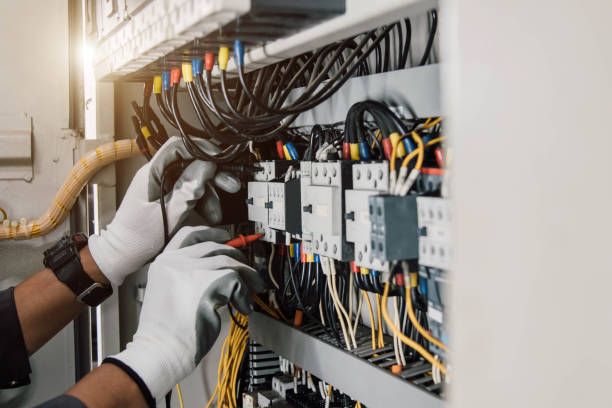 Best Licensed Electrician  in Crestwood, IL
